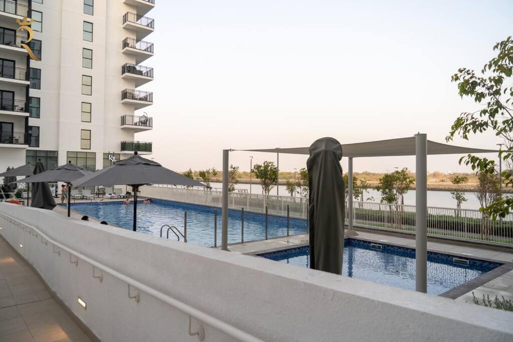 Charming Rossa 1br Getaway Yas Island Appartamento *